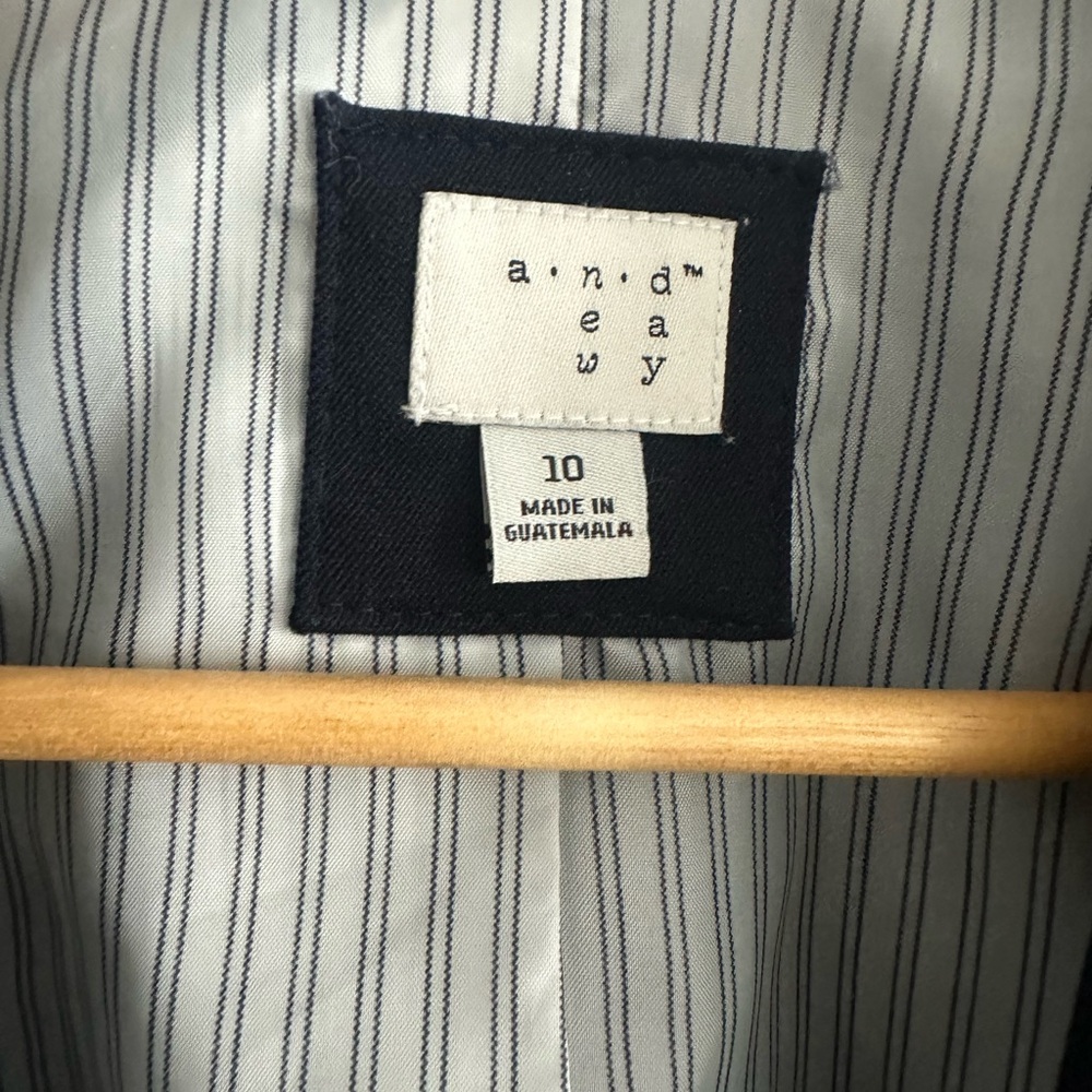 Classic Navy Women's Blazer - Picture 3 of 8